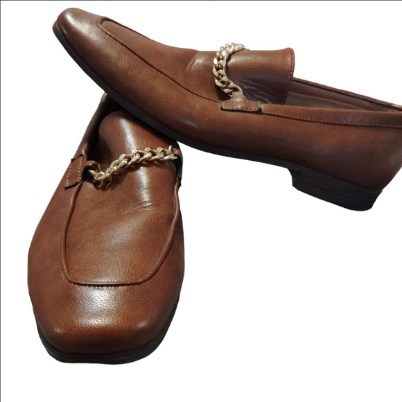 Guess Brown Leather Loafers Size 9.5 Men Gold Chain Accent good used condition - Picture 1 of 9
